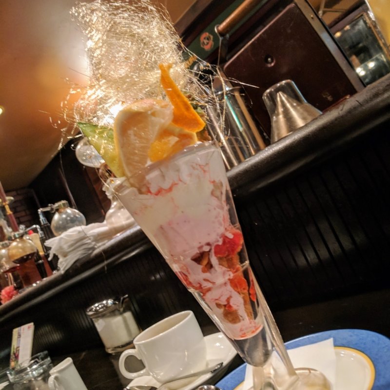 フルーツパフェ(珈琲館 オークラ 綱島店)