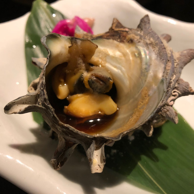 サザエのつぼ焼き(さかな市場 中洲店 （さかないちば）)