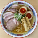 特製塩らーめん(煮干鰮らーめん 圓 （エン）)