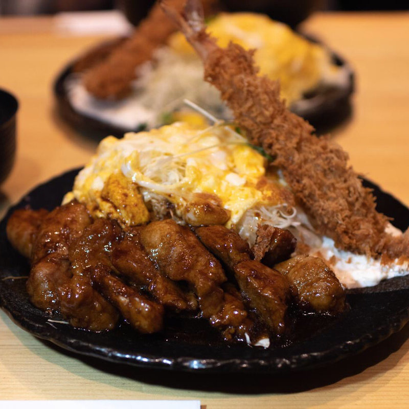 とんたま大海老定食(豚屋とん一姫路駅前)