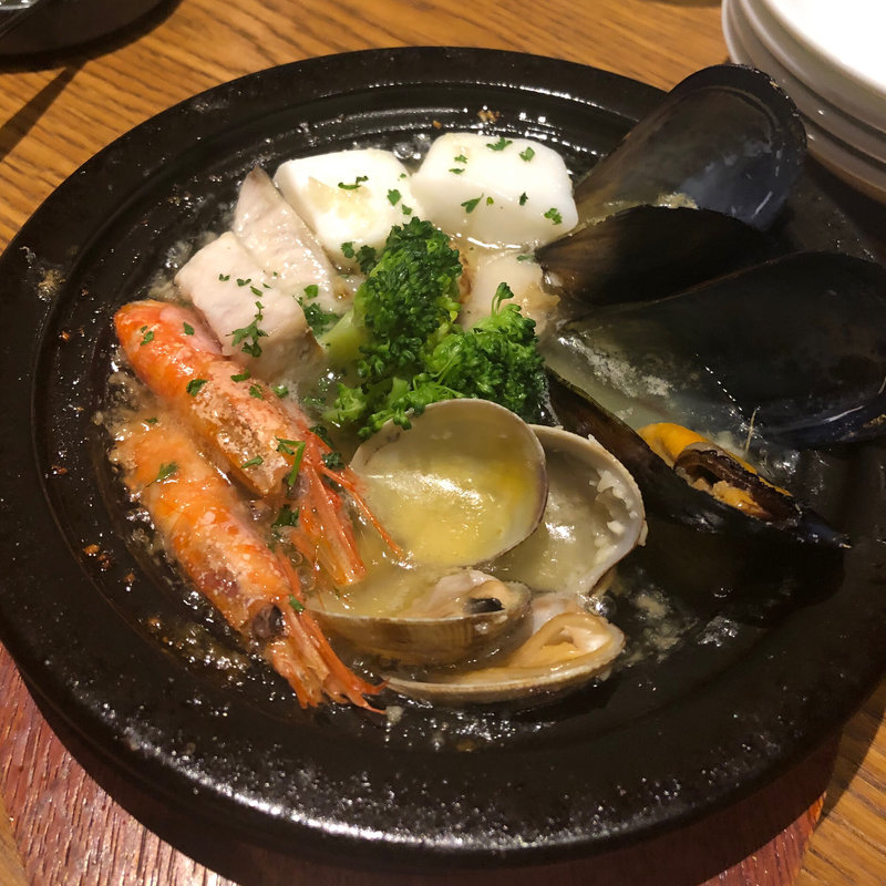アヒージョ(サカナバル 恵比寿店)