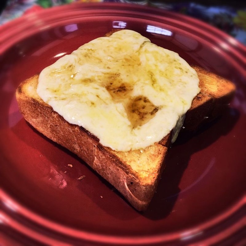 はちみつチーズトースト(のらり)