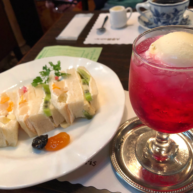 フルーツサンド(コーヒーの大学院 ルミエール・ド・パリ)