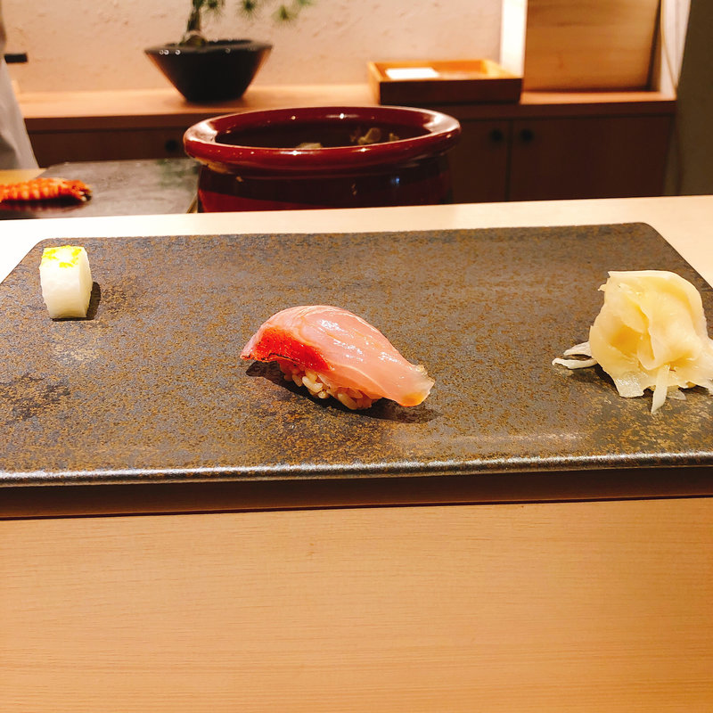 鰤の握り(鮨 青海)