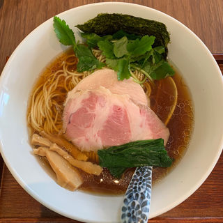 醤油ラーメン(メンドコロ キナリ)