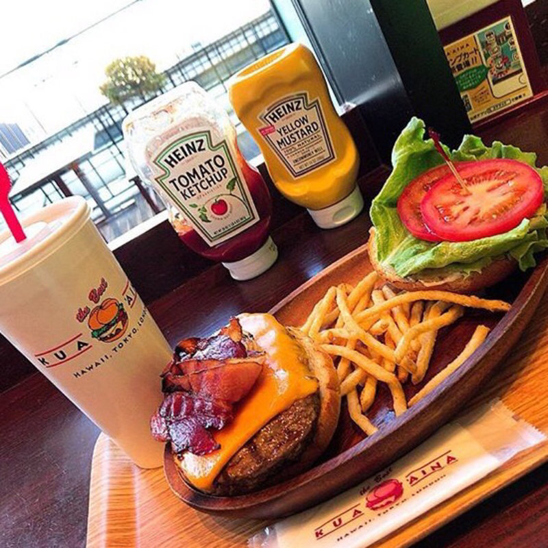 ベーコンバーガー1/2LB(KUA`AINA 二子玉川店)