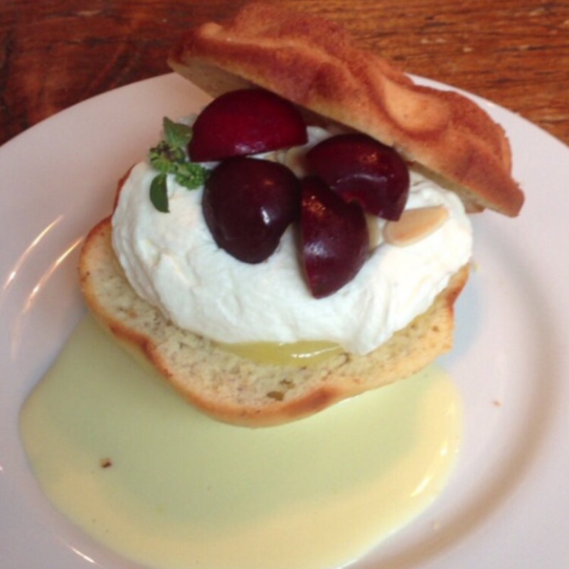 クルミドケーキクリーム チェリーとベリー(クルミドコーヒー （KURUMED COFFEE）)