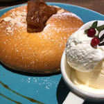 キャラメルりんごのパンケーキ(オスロコーヒー 新宿サブナード店)