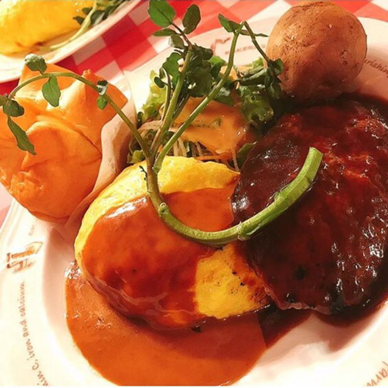 オムレツとハンバーグ(ラケル 渋谷宮益坂店)