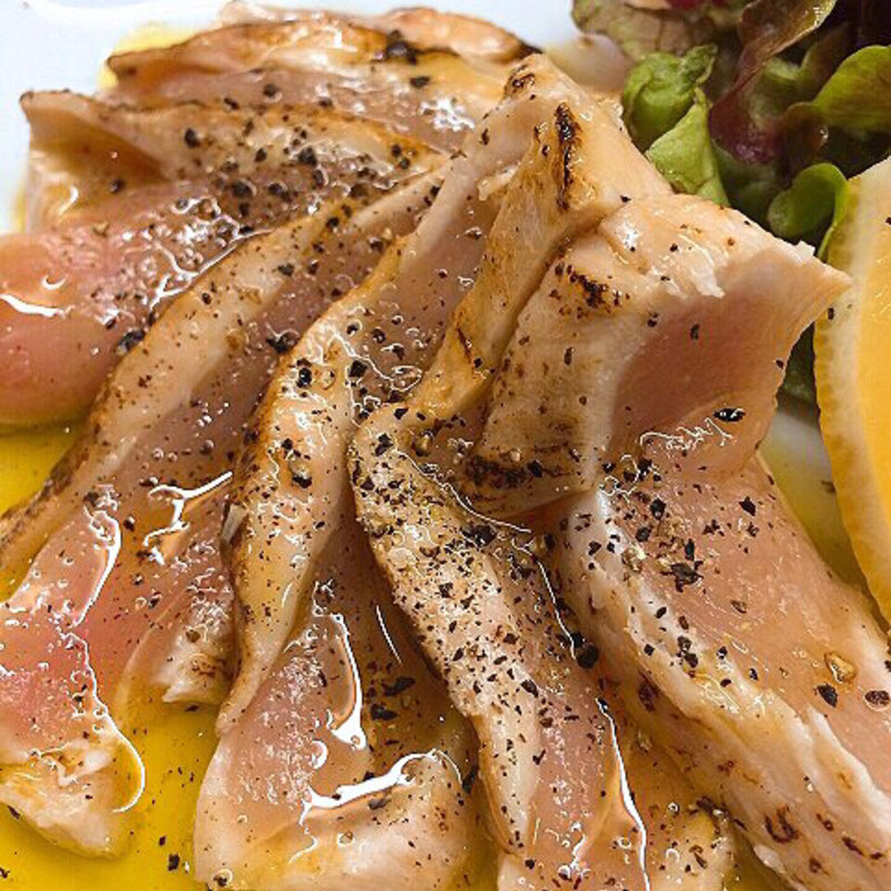 地鶏のタタキ(京都ダイナー)