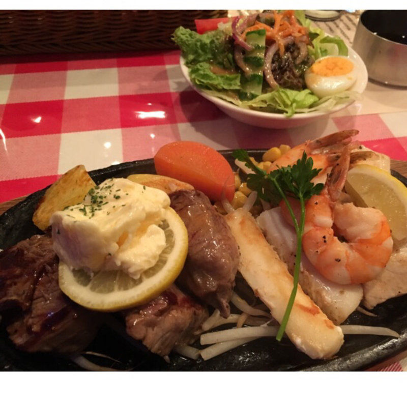 ステーキ&シーフード(ステーキハウス パスチャー)