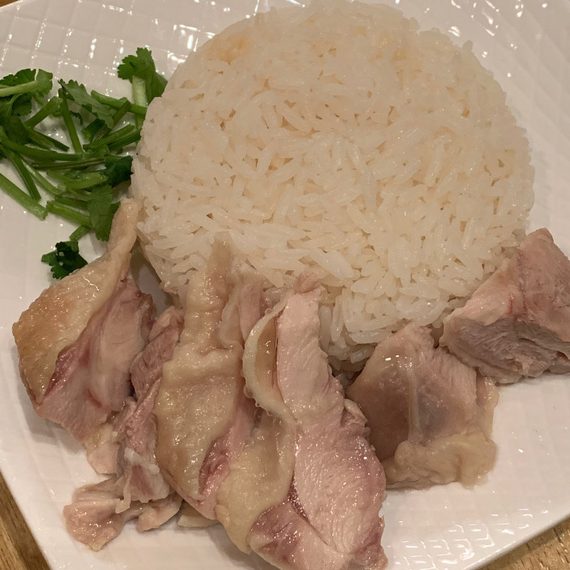  海南チキンライス(麻辣担々麺 堂島 台湾小吃168)