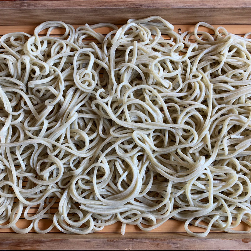 板(そばきり八寸 （はっすん）)