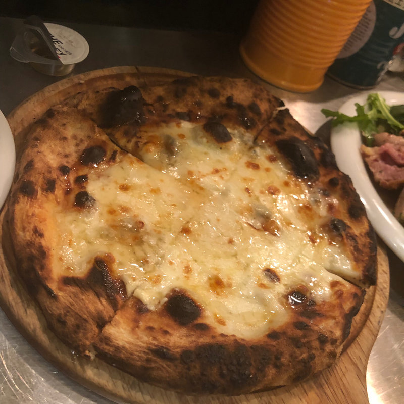 ピッッア クアトロ フロマッジ(トリッパイオ アトレ浦和店)