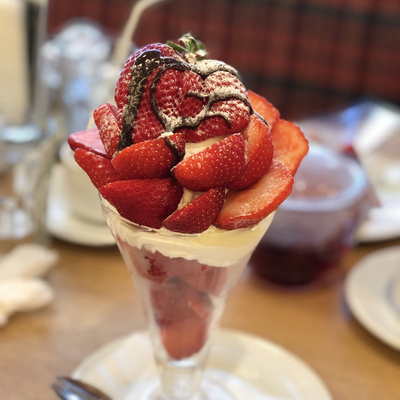 あまおうのパフェ(果実園 リーベル ランドマークプラザ店)