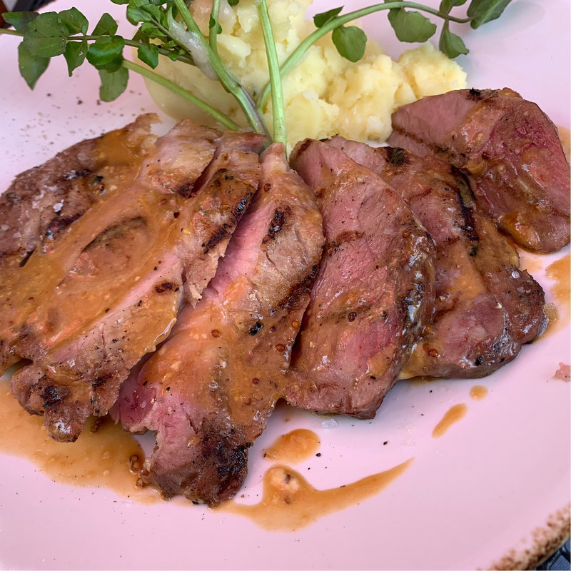 山形認定豚 肩ロースのグリル(Osteria & Bar GONZO)