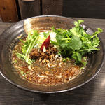 黒胡麻坦々麺(香氣 四川麺条)