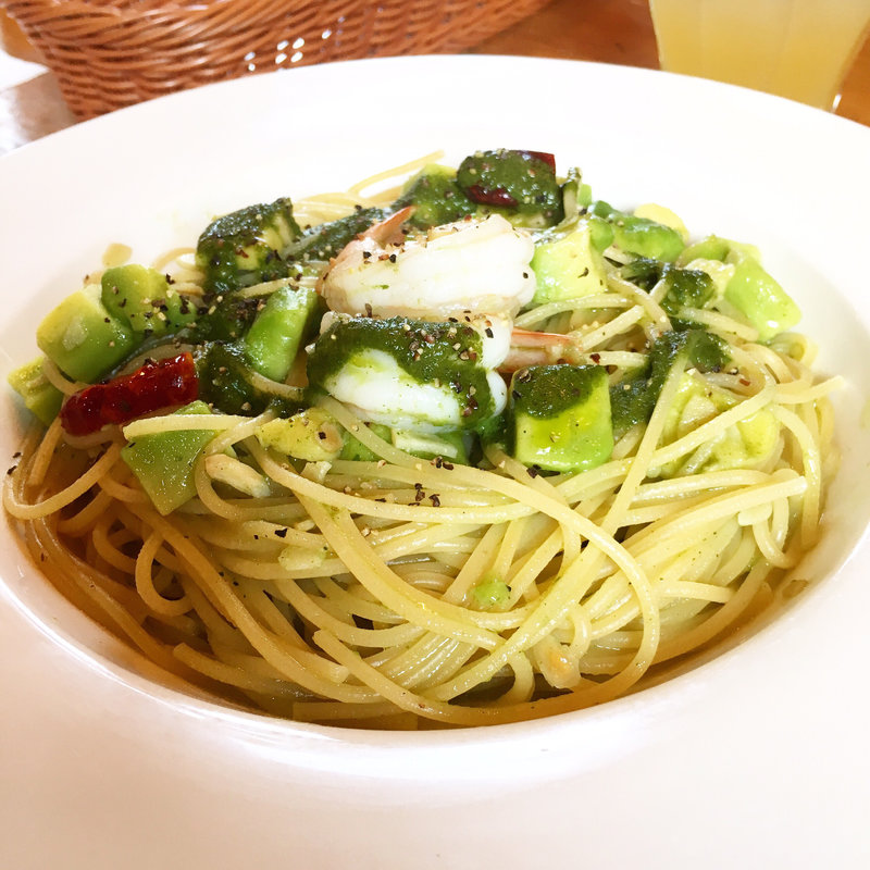 パスタ 海老とアボカド(ハッピーバレー（HAPPY・ＶＡＬＬＥＹ）小向店)