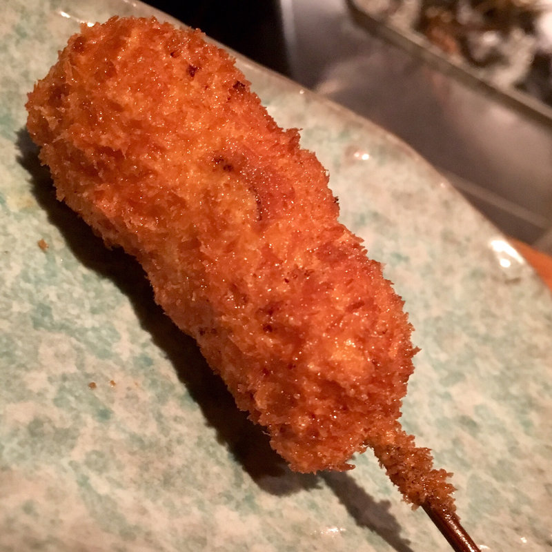 鶏もも ガーリック風味（串揚げ）(串揚げ ふくみみ)