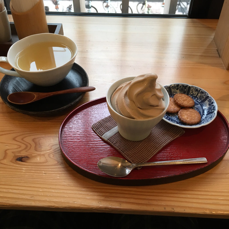ほうじ茶ソフト(土佐茶カフェ )