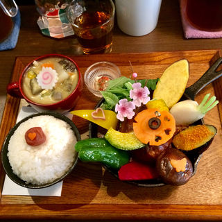 煮込みハンバーグ膳(タケウチ 神保町本店 (TAKEUCHI))
