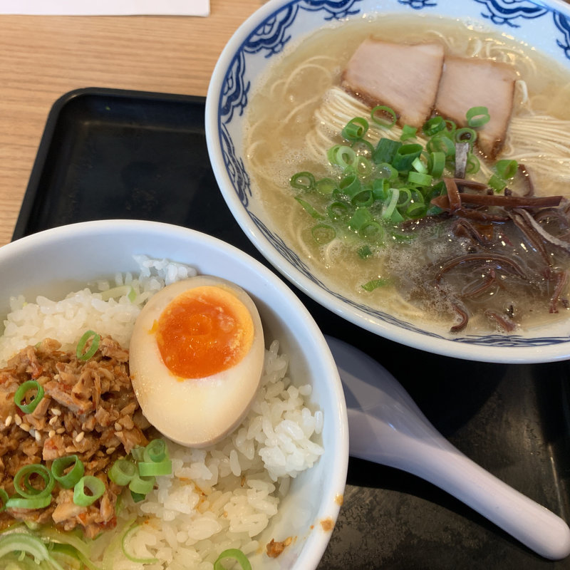 (博多らーめん由丸 品川港南店)