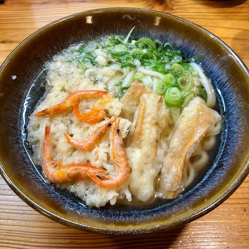 海老天うどん（ごぼうトッピング）(葉隠うどん)