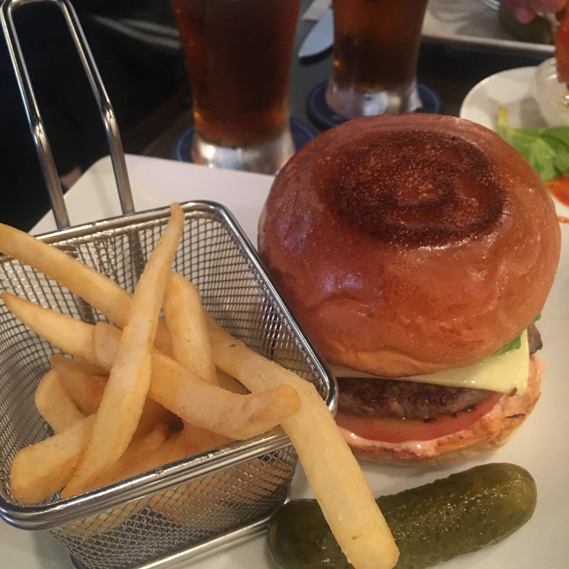 (シェイクツリー バーガー＆バー （shake tree burger&bar）)