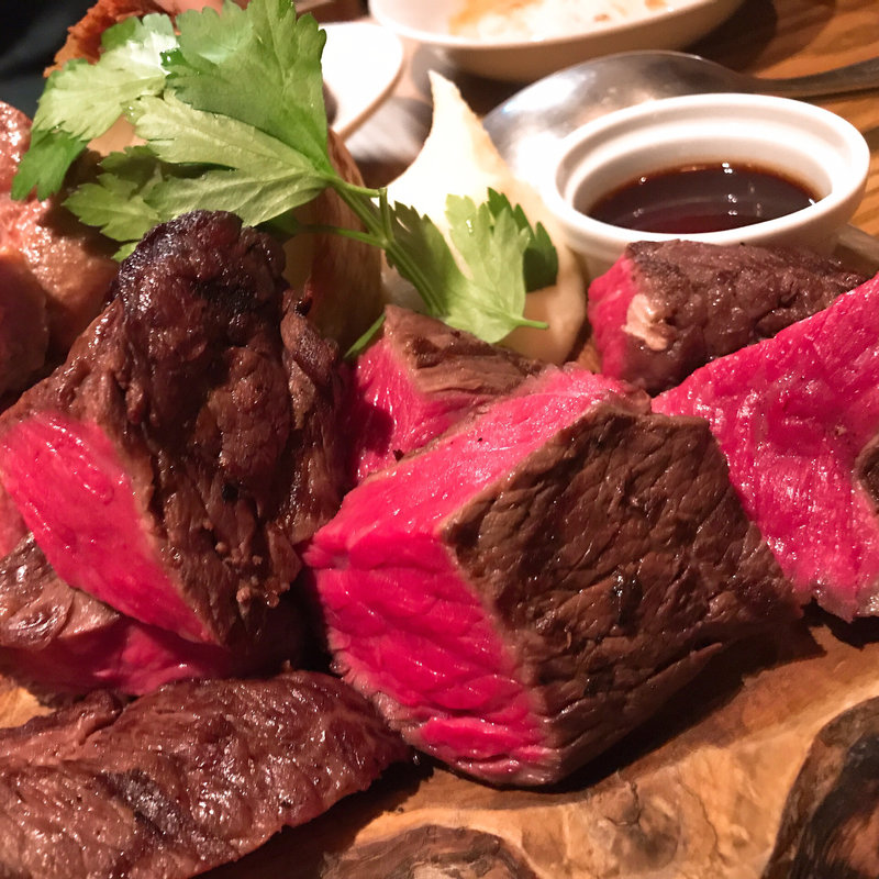 GABURIの豪華肉盛り(GABURI SHARE)