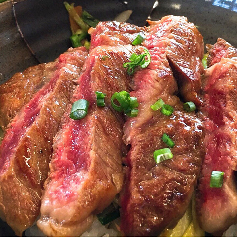 那須和牛ステーキ丼(なすとらん )