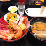 海鮮丼(和風レストラン　やまさ （ヤマサ水産本店）)