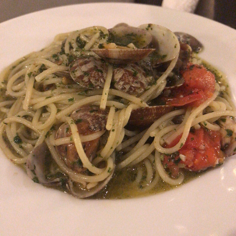 あさりとバジルのおしゃれスパ(ワイン&ダイナー マッキア （Wine&Diner Macchia）)