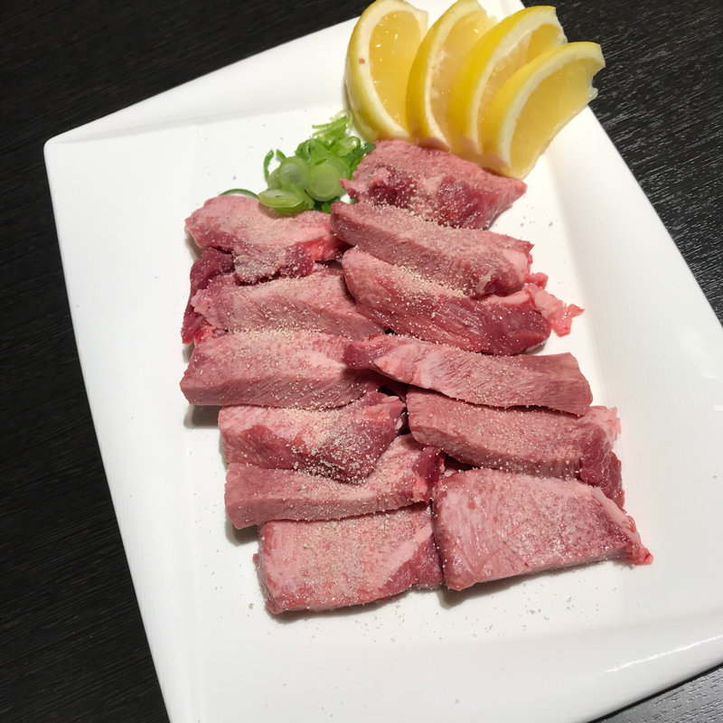 厚切りタン(焼肉・薬膳ダイニング 華輪)