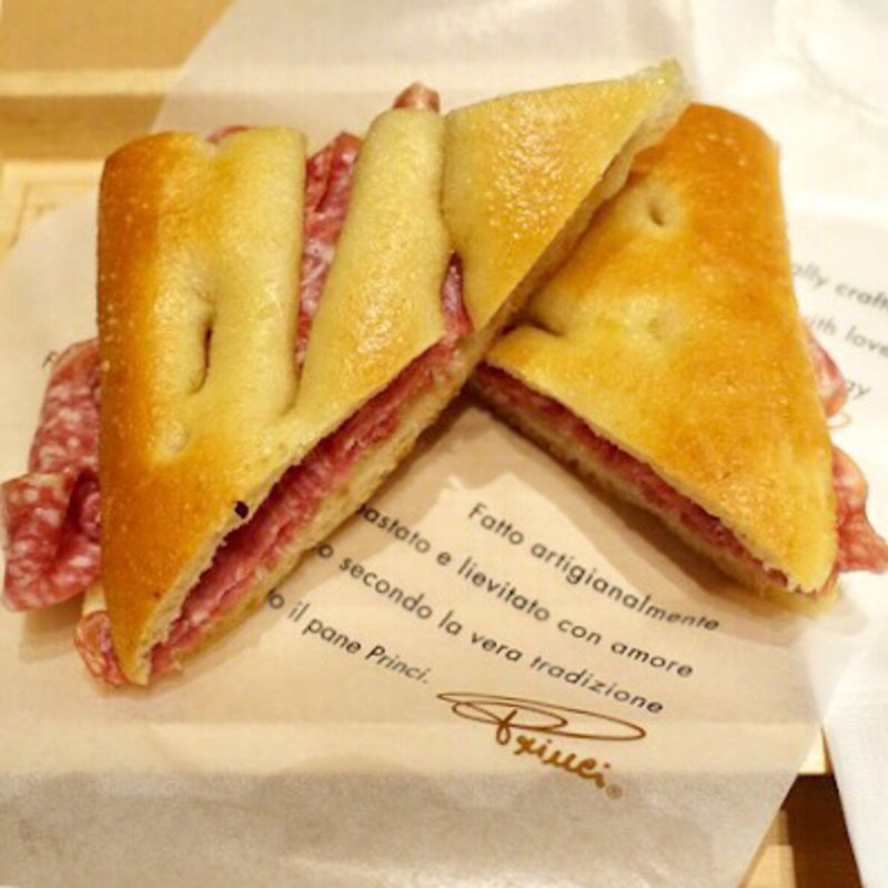 フォカッチャ サンドィッチ ピスタチオ モルダデラ(スターバックスリザーブロースタリー東京)