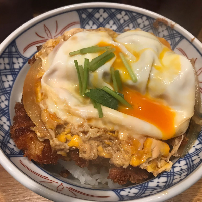 とりカツ丼（並）(かしわ屋くろせ・とりかつ丼の黒兵衛)