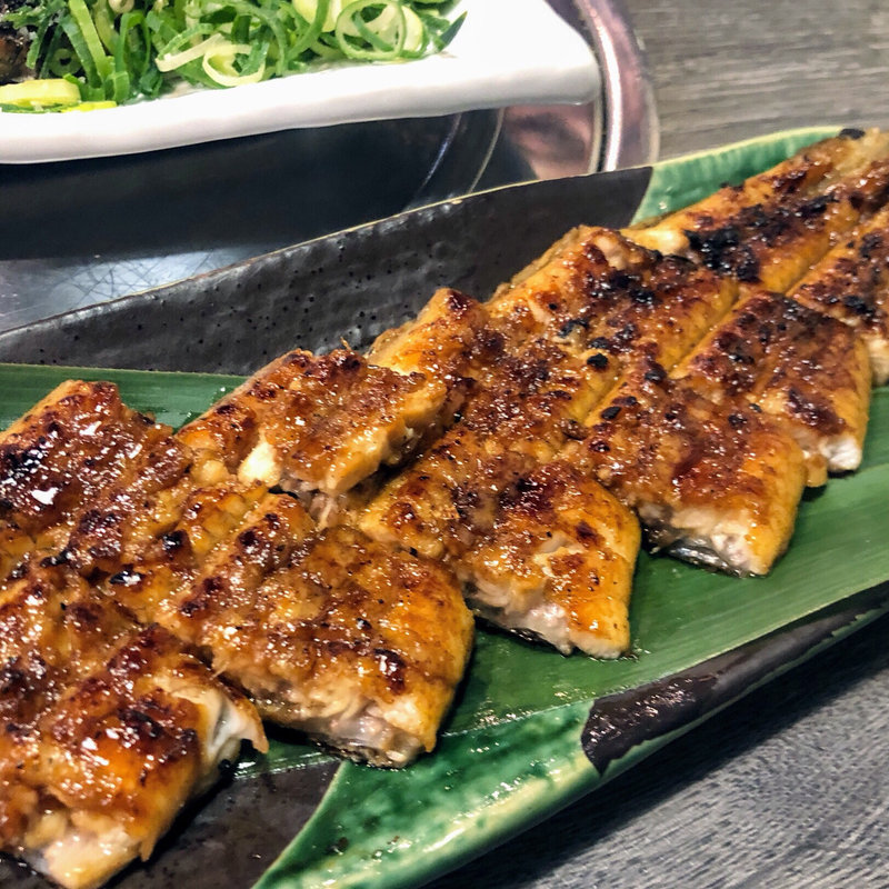 うなぎ蒲焼(鶏と鰻　四万十家)