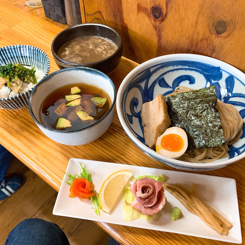 限定  豪華濃厚まぐろつけそば(中華そば　よしかわ )