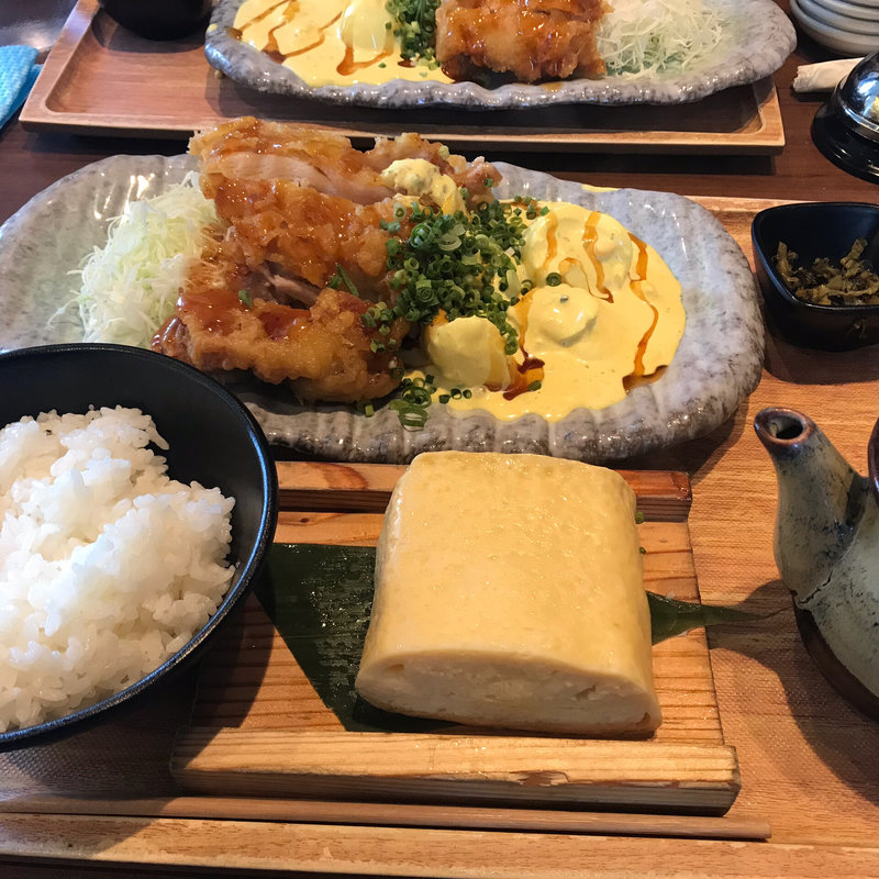 チキン南蛮と卵焼き(鳥と卵の専門店 鳥玉 大謝名店)