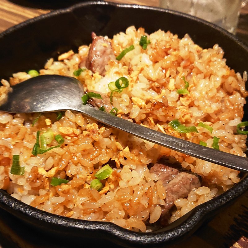 熟成赤身のガーリックライス(土間土間 平塚北口店 )