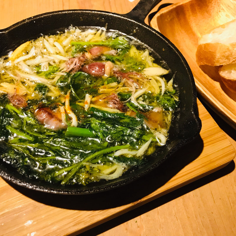 新子とホタルイカのアヒージョ(洋風食堂 サンサーラ)