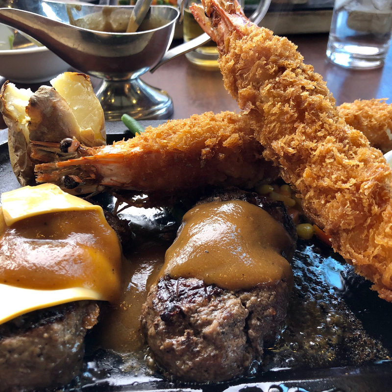 ハンバーグ+大海老(ハングリータイガー 保土ヶ谷本店 （Hungry Tiger）)