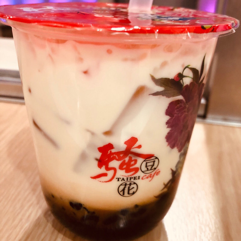 沖縄式黒糖タピオカミルク(騒豆花)