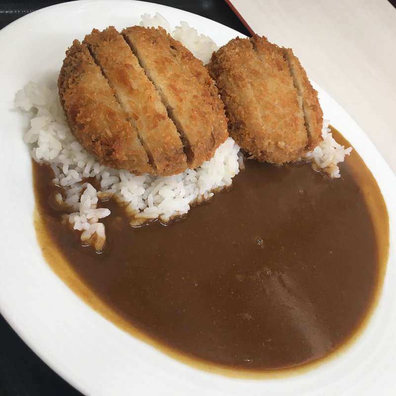 メンチカツカレー(萬ち亭)