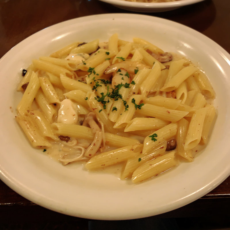 ゴルゴンゾーラとキノコの山(KURA 中目黒店 （クラ）)