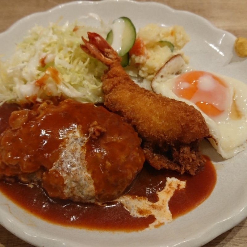 エビフライ・ハンバーグ定食(あゆた)