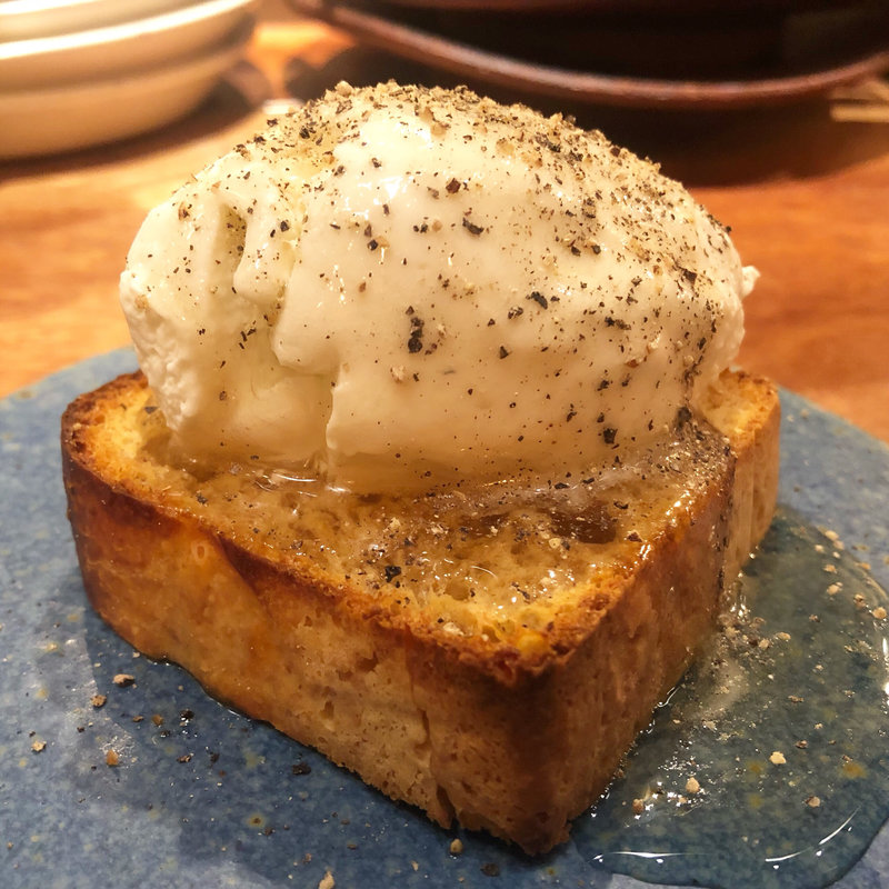 ゴルゴンゾーラムースとブリオッシュ(あつあつ リ・カーリカ)