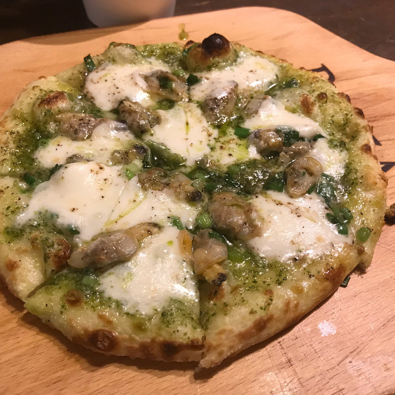 ピザ  ボンゴレヴェルデ(アキッチョ )