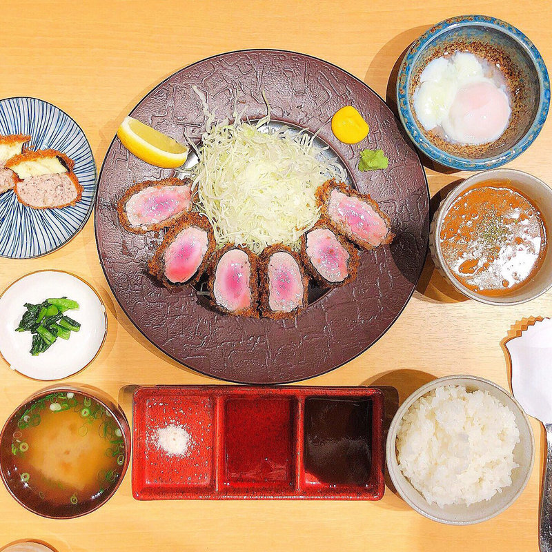 極上炭シャトー定食 トッピング（カレー、温泉たまご、野菜ミンチ）(きんとん 渋谷店)
