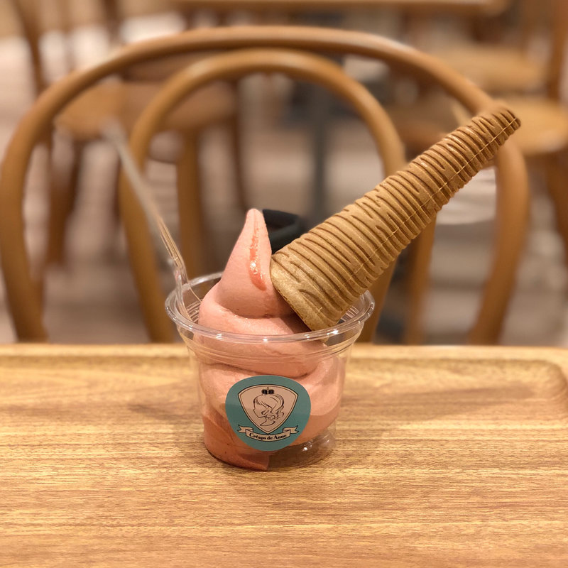 ソフトクリーム(厳選いちご)(クレープス・ド・アンヌ)