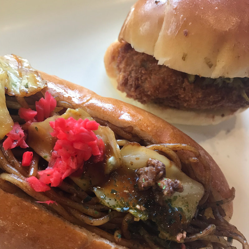 特盛マンプクやきそばドック(まん福ベーカリー)